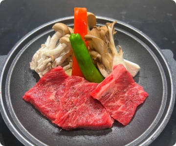 牛カルビ陶板焼き